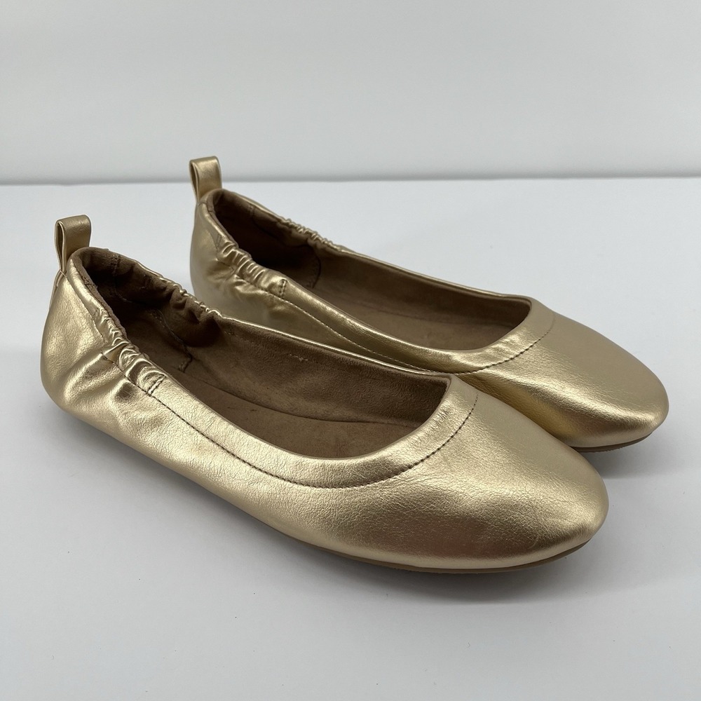 CUSHIONAIRE Women's Misty Ballet Flats Gold Size 9 Medium NWOT Comfort